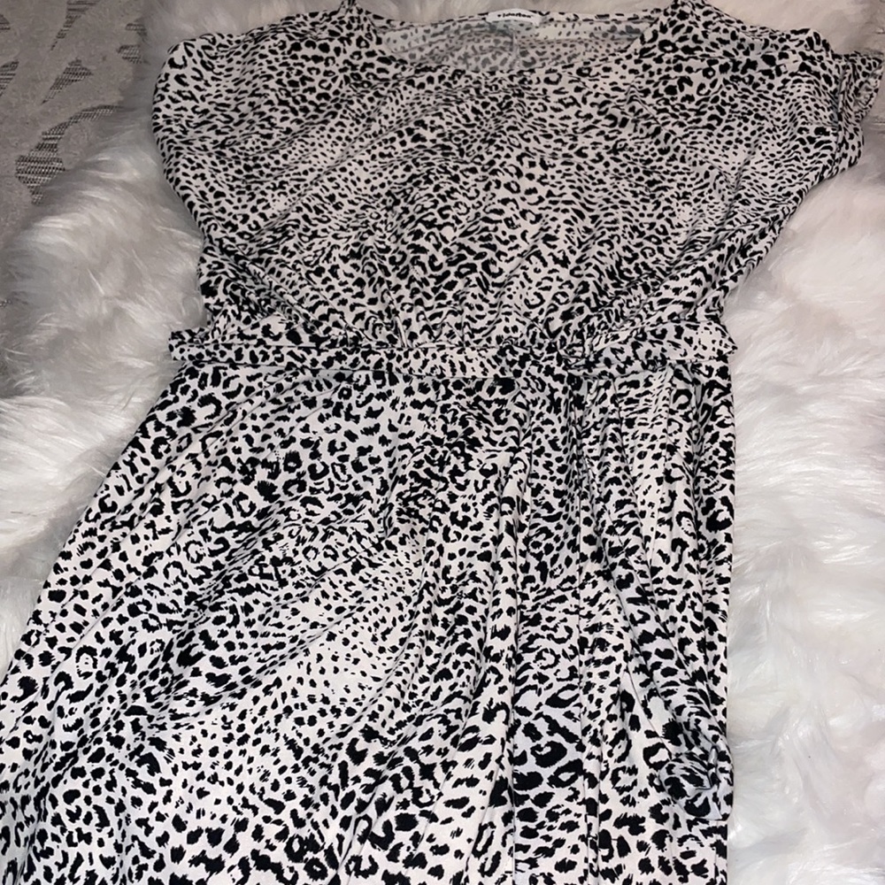 WHITE LEOPARD PRINT DRESS - Picture 2 of 3